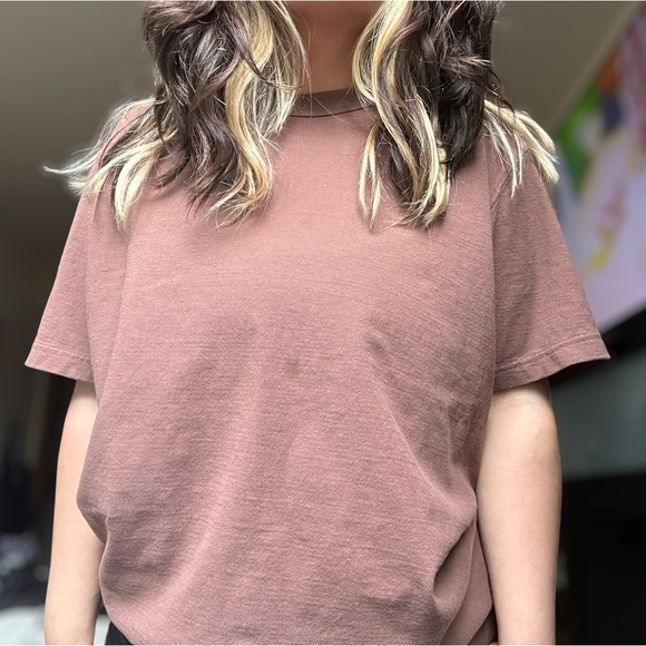 uniqlo red rust straight cut oversized t shirt - Picture 2 of 4